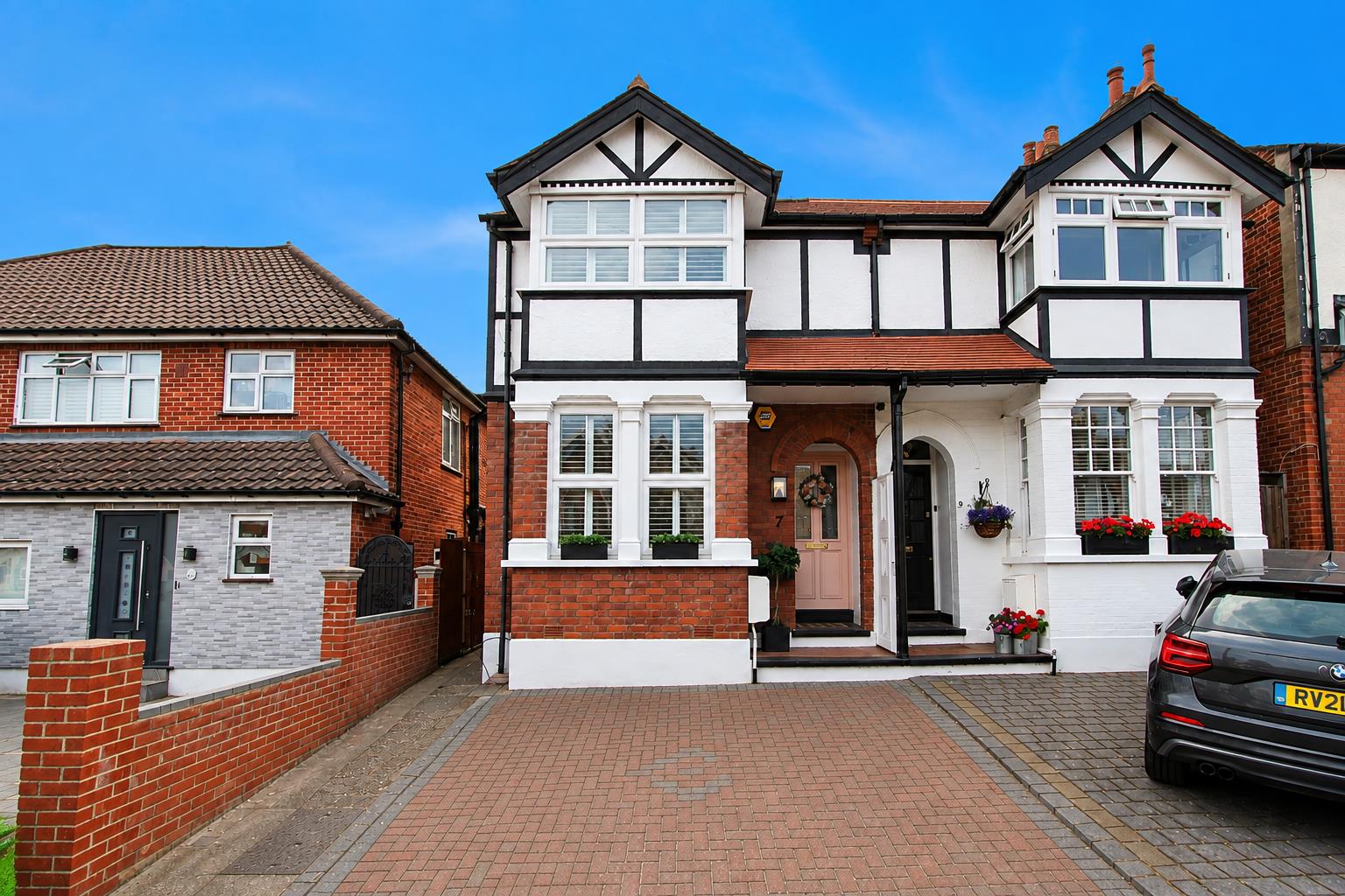 3 bed property in Cambridge Road, Carshalton